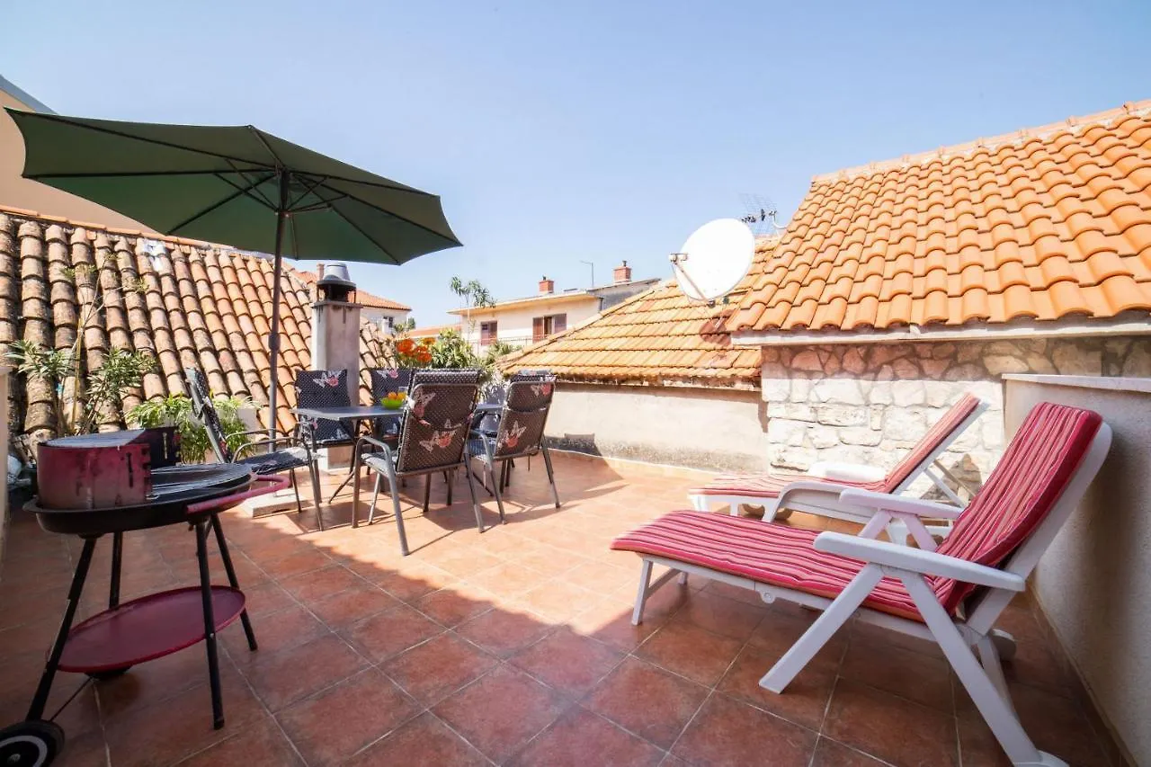 Villa Providenca Kastela